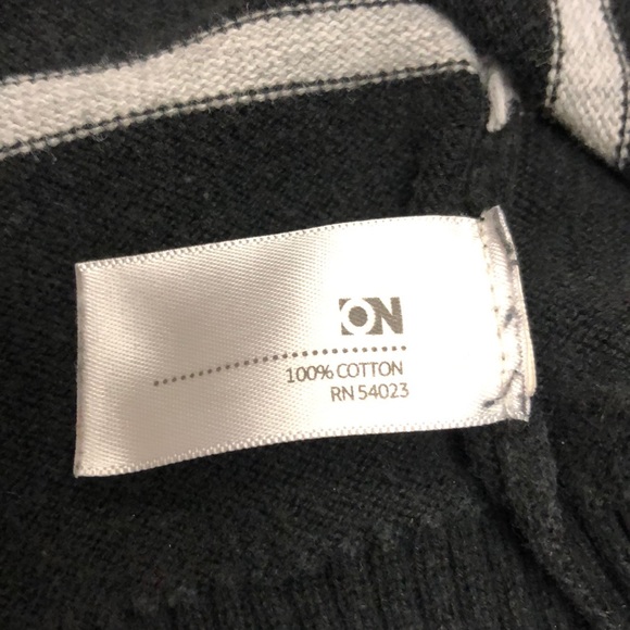 Men’s Old Navy 1/4 Zip Striped Sweater - Picture 5 of 7